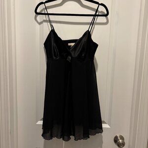 Victoria's Secret | Black Satin & Sheer Slip | Size Small